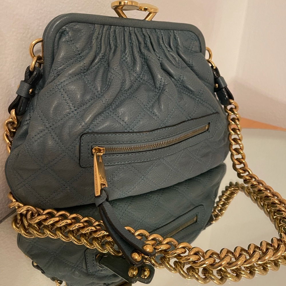 Marc Jacobs bag used! See color deterioration though looks great overall.